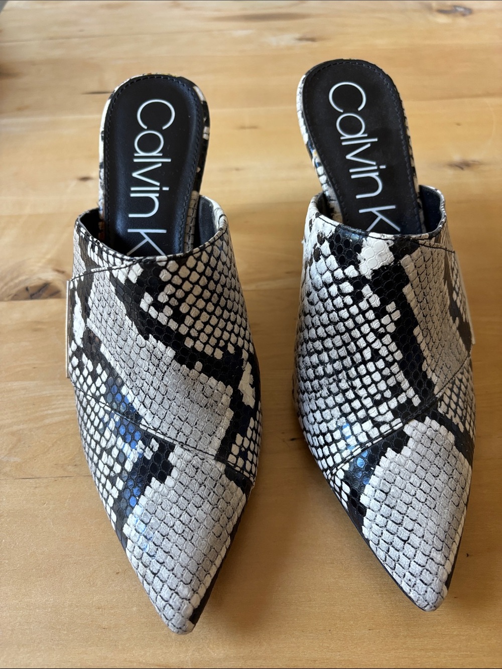 Calvin Klein Women’s Snake-Print Pointed Mules - Black, White & Gray sz8
